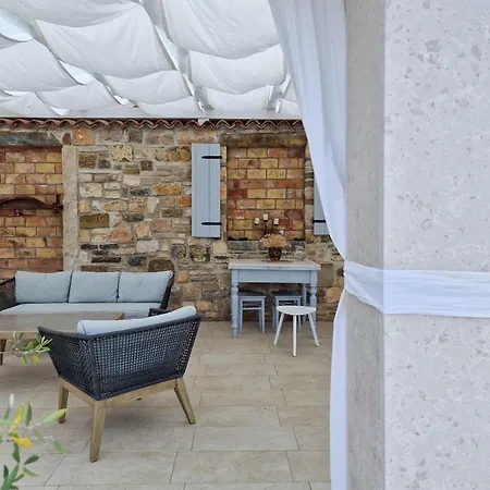 Alojamento de Acomodação e Pequeno-almoço Stancija Ruseti Oprtalj